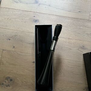 New Brookstone Aero Black Wine Aerator